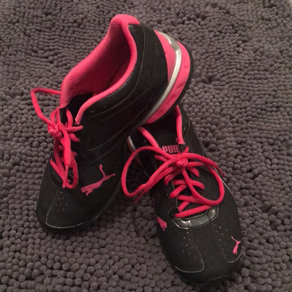 Ladies running shoes